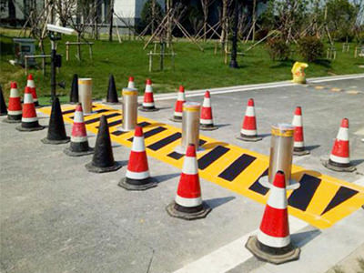 遠通駕校采購路錐路障