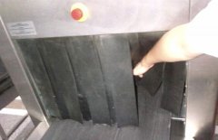 X光安檢機為什么配有鉛簾？